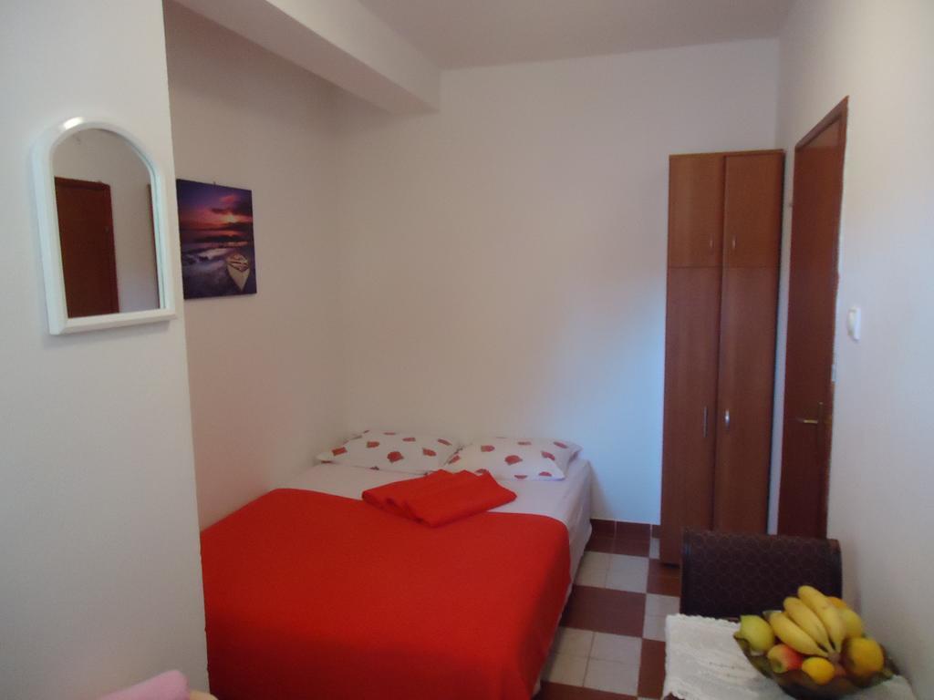 Apartments Villa Micunovic تْشيرسيك نوفي الغرفة الصورة