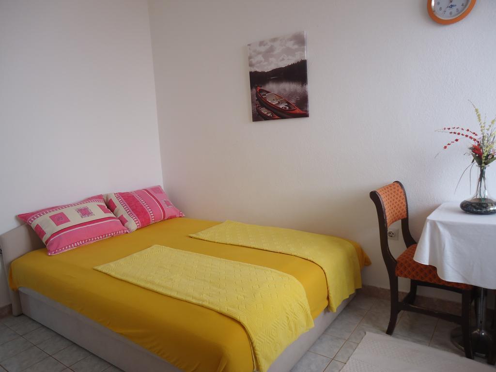 Apartments Villa Micunovic تْشيرسيك نوفي الغرفة الصورة