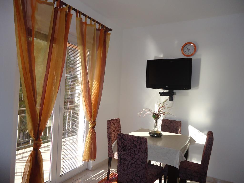 Apartments Villa Micunovic تْشيرسيك نوفي الغرفة الصورة
